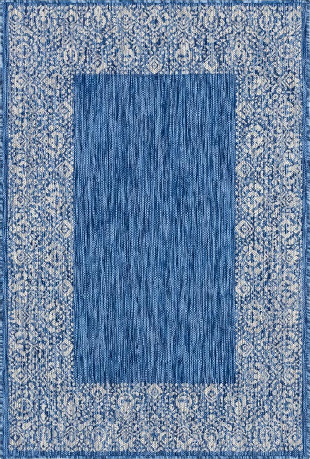 Detail image of 4' x 6' Easy-Clean Border Indoor / Outdoor Rug