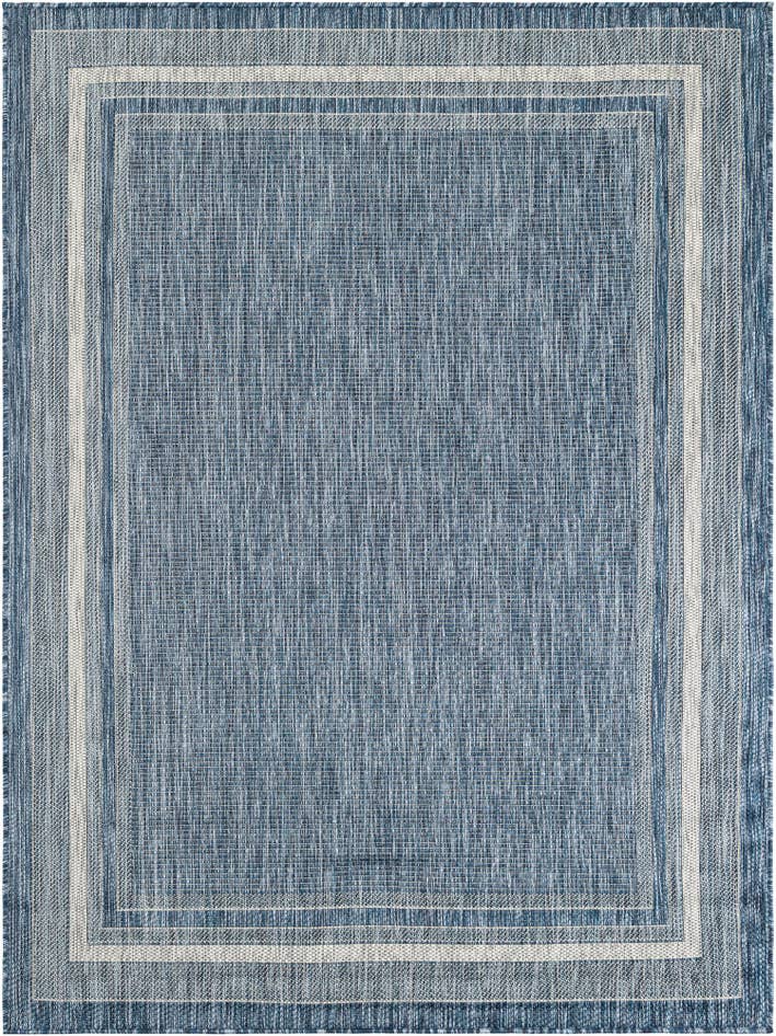 Detail image of 5' 3 x 7' Easy-Clean Border Indoor / Outdoor Rug