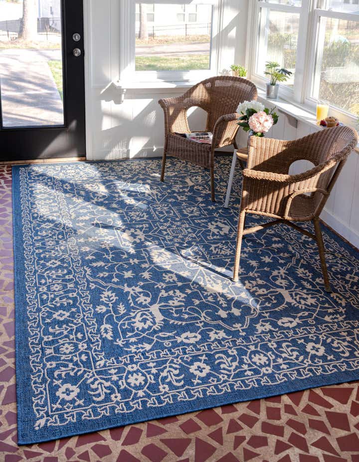 9' x 12' 2 Easy-Clean Botanical Indoor / Outdoor Rug