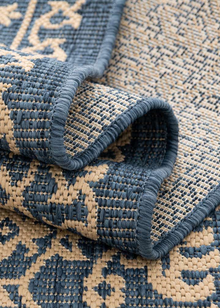 9' x 12' 2 Easy-Clean Botanical Indoor / Outdoor Rug