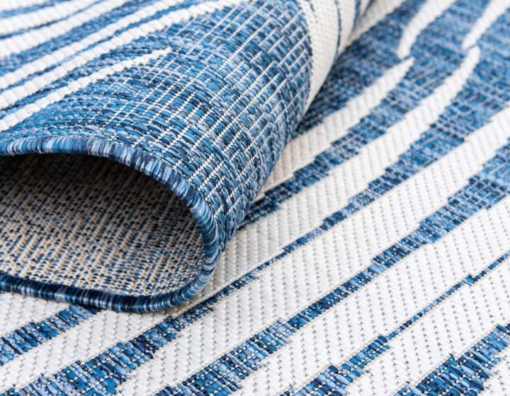 4' x 6' Easy-Clean Botanical Indoor / Outdoor Rug