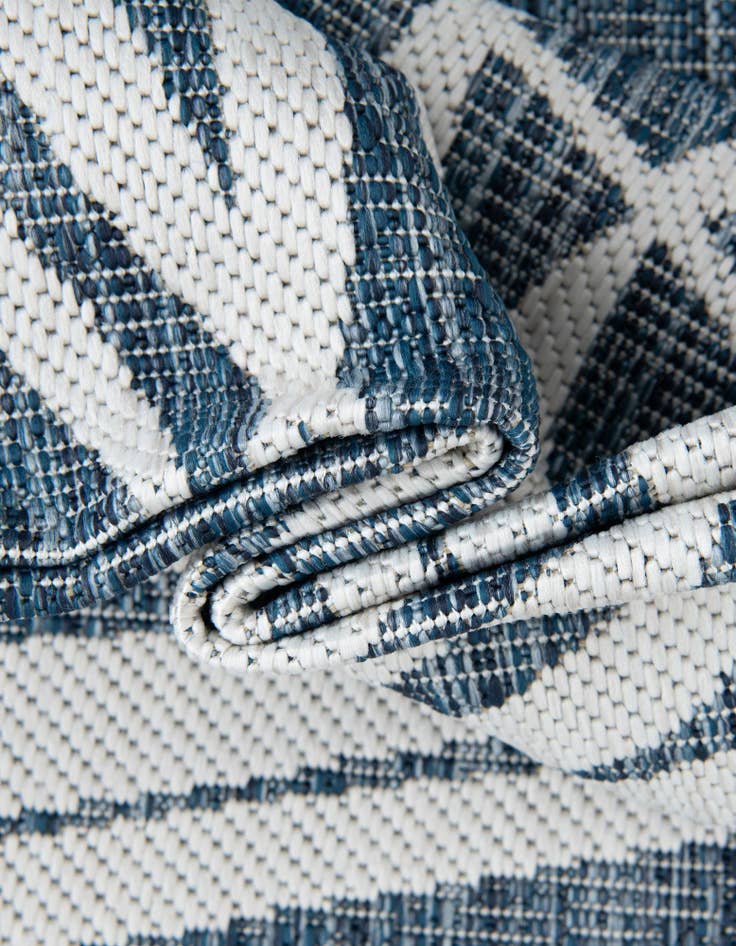 Detail image of 9' x 12'  Washable Botanical Indoor / Outdoor Rug