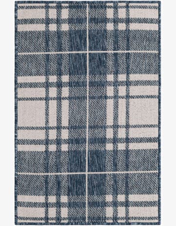 2' x 3' Easy-Clean Checkered Indoor / Outdoor Rug
