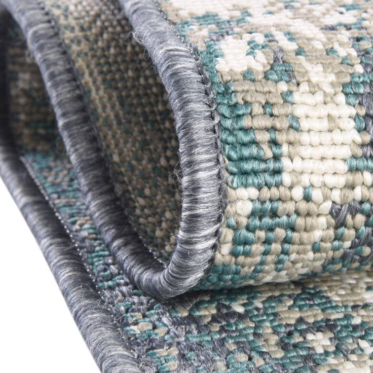 Detail image of 5' 3 x 8' Easy-Clean Coastal Indoor / Outdoor Rug