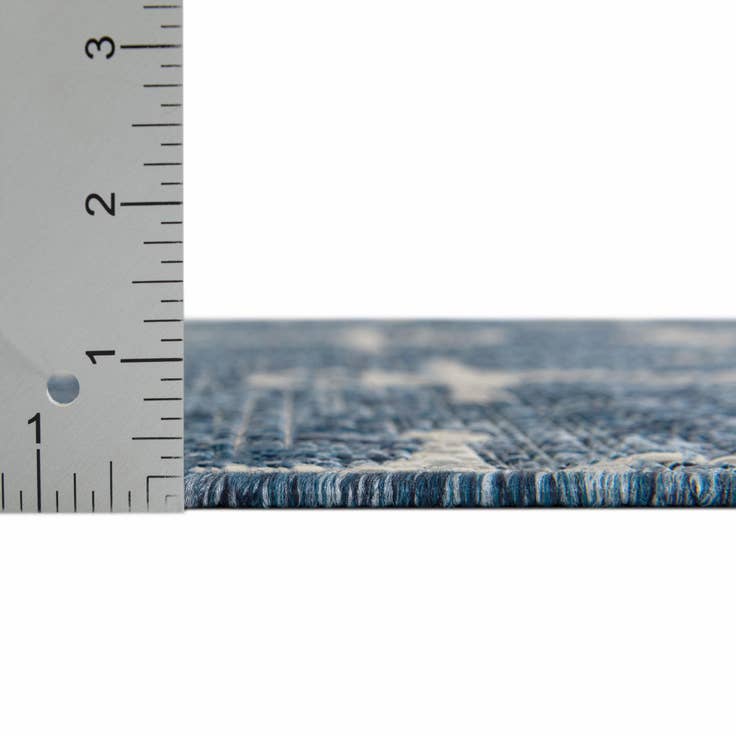 Detail image of 9' x 12' Easy-Clean Coastal Indoor / Outdoor Rug