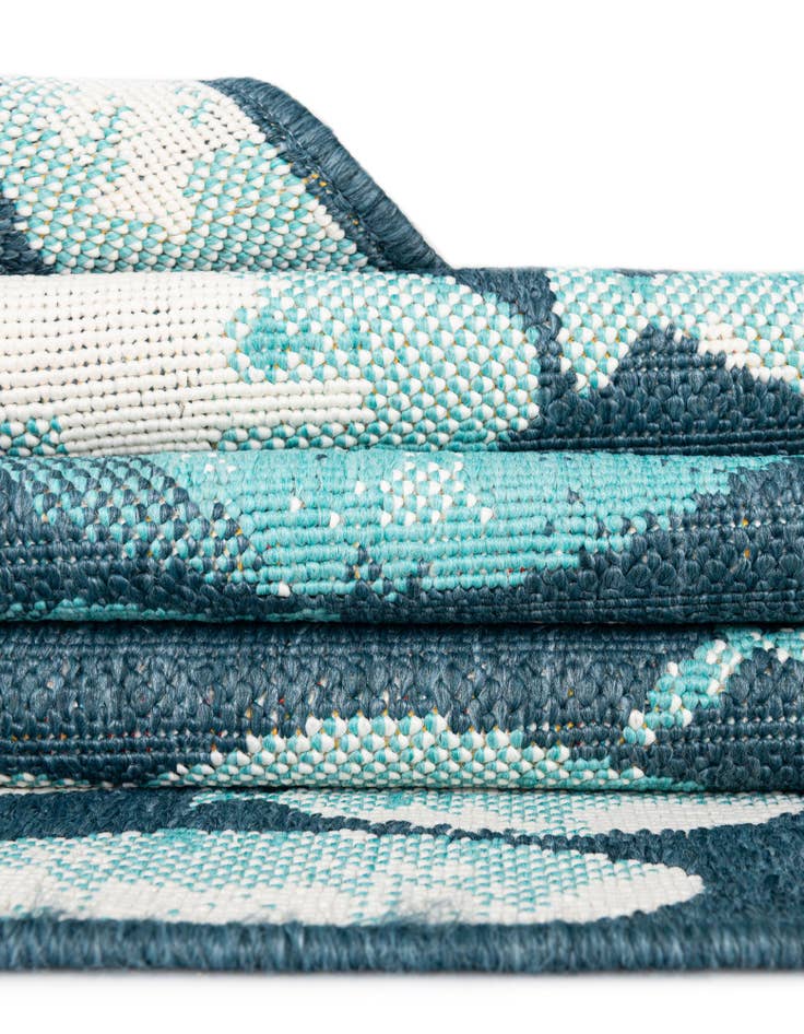 Detail image of 2' x 3' Easy-Clean Coastal Indoor / Outdoor Rug