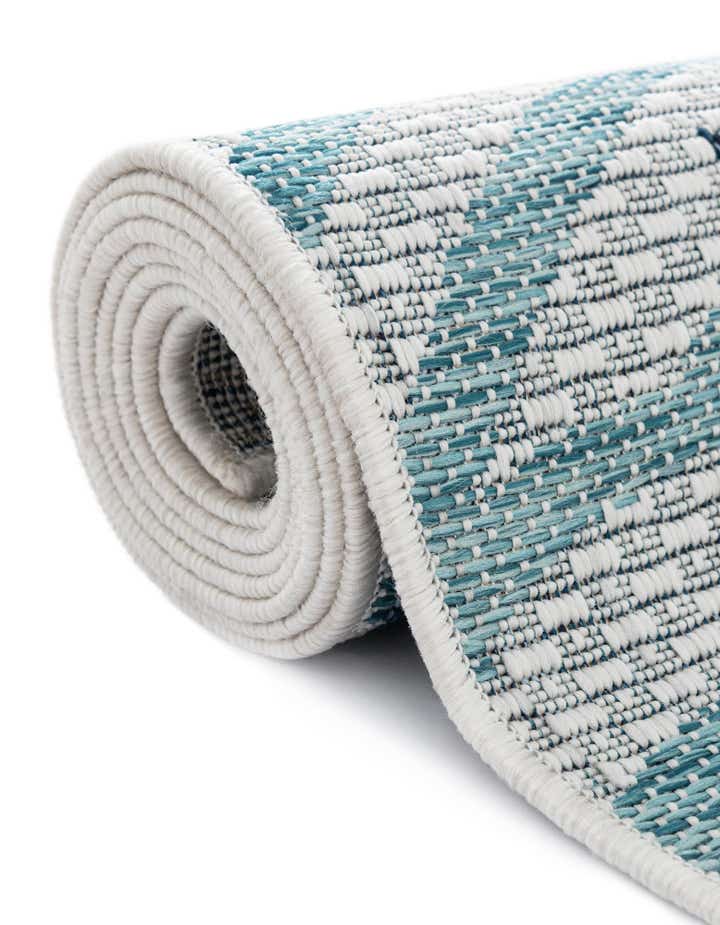 5' 3 x 7' Easy-Clean Coastal Indoor / Outdoor Rug