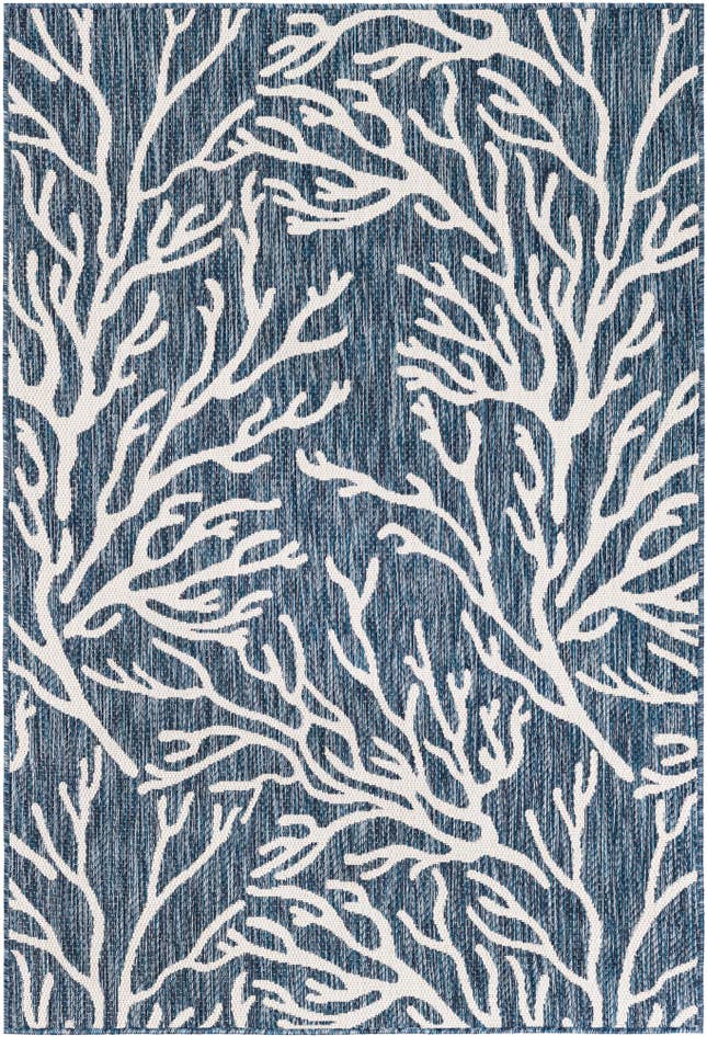 Detail image of 4' x 6' Easy-Clean Coastal Indoor / Outdoor Rug