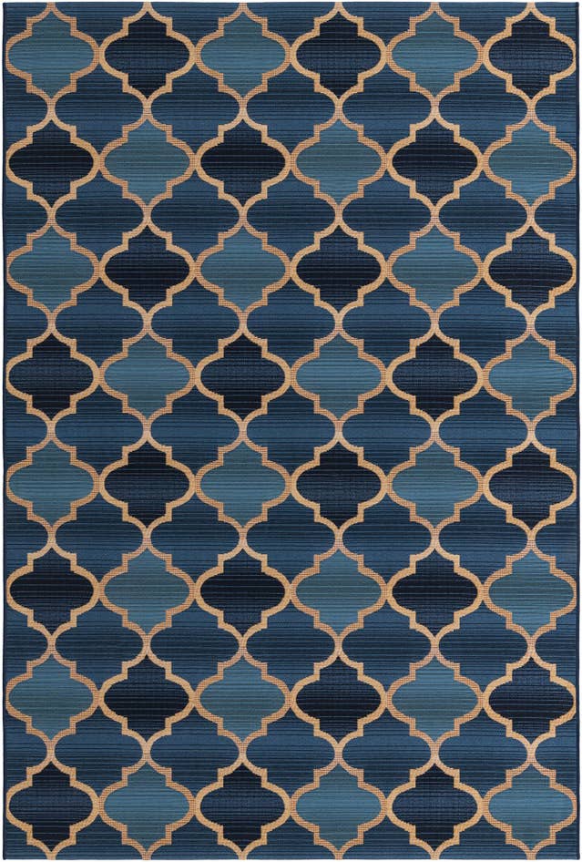 Detail image of 5' 3 x 8' Easy-Clean Lattice Indoor / Outdoor Rug
