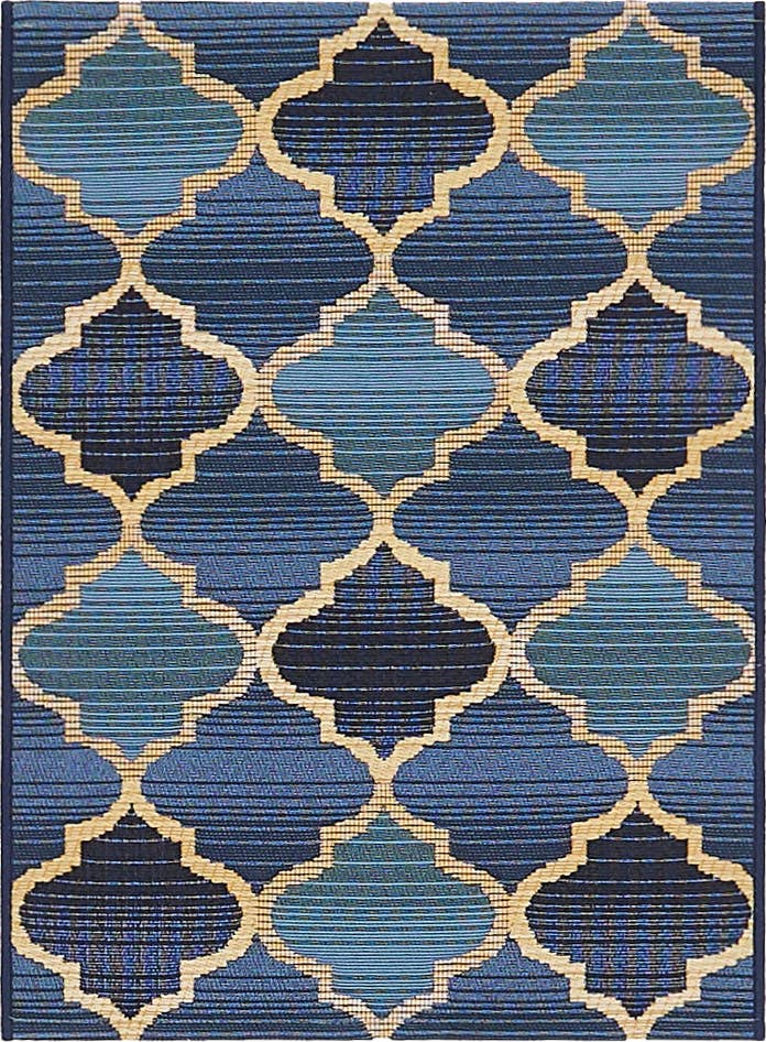 Detail image of 2' 2 x 3' Easy-Clean Lattice Indoor / Outdoor Rug