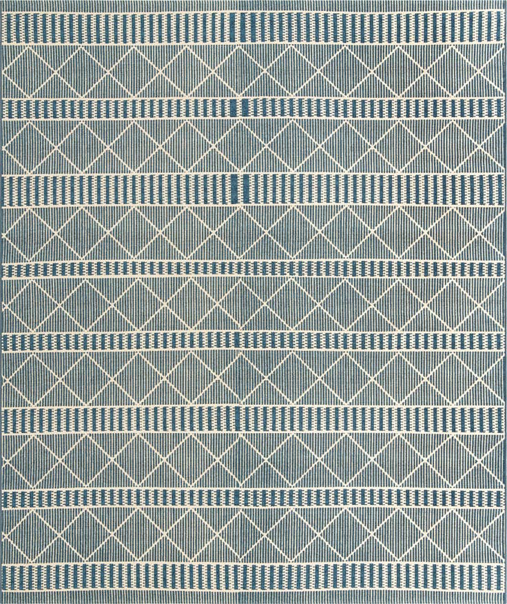 Detail image of 10' x 12' Easy-Clean Lattice Indoor / Outdoor Rug