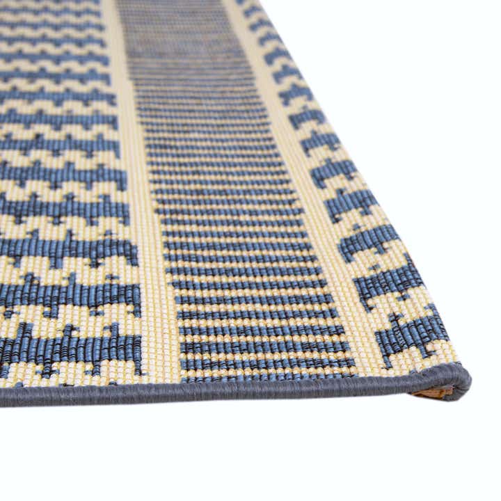 10' x 12' Easy-Clean Lattice Indoor / Outdoor Rug