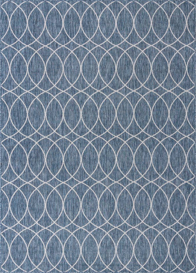 Detail image of 7' 10 x 11' Easy-Clean Lattice Indoor / Outdoor Rug