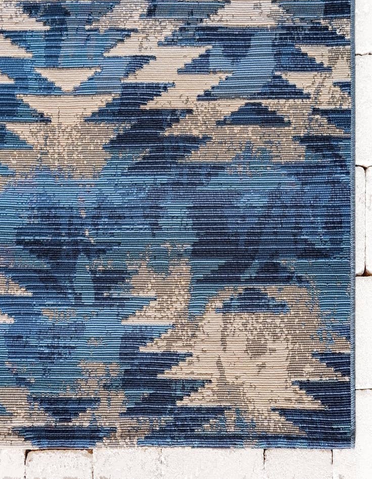 Detail image of 4' x 6'  Washable Modern Indoor / Outdoor Rug