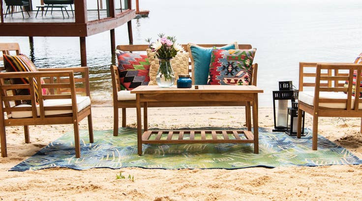 Detail image of 8' x 11' 4 Easy-Clean Modern Indoor / Outdoor Rug