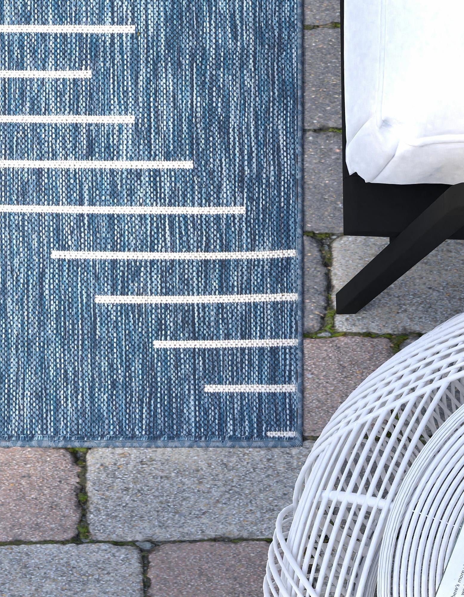 10' x 13' Easy-Clean Modern Indoor / Outdoor Rug