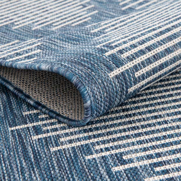 7' x 10' Easy-Clean Modern Indoor / Outdoor Rug