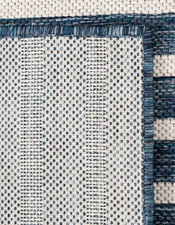 Detail image of 9' x 12' Easy-Clean Modern Indoor / Outdoor Rug