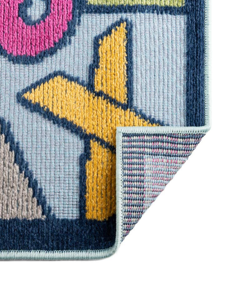 Detail image of 5' 3 x 7' 7  Washable  Indoor / Outdoor Rug