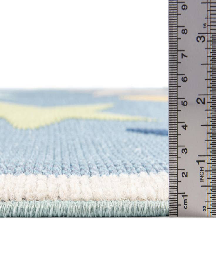 Detail image of 5' 3 x 7' 7  Washable  Indoor / Outdoor Rug