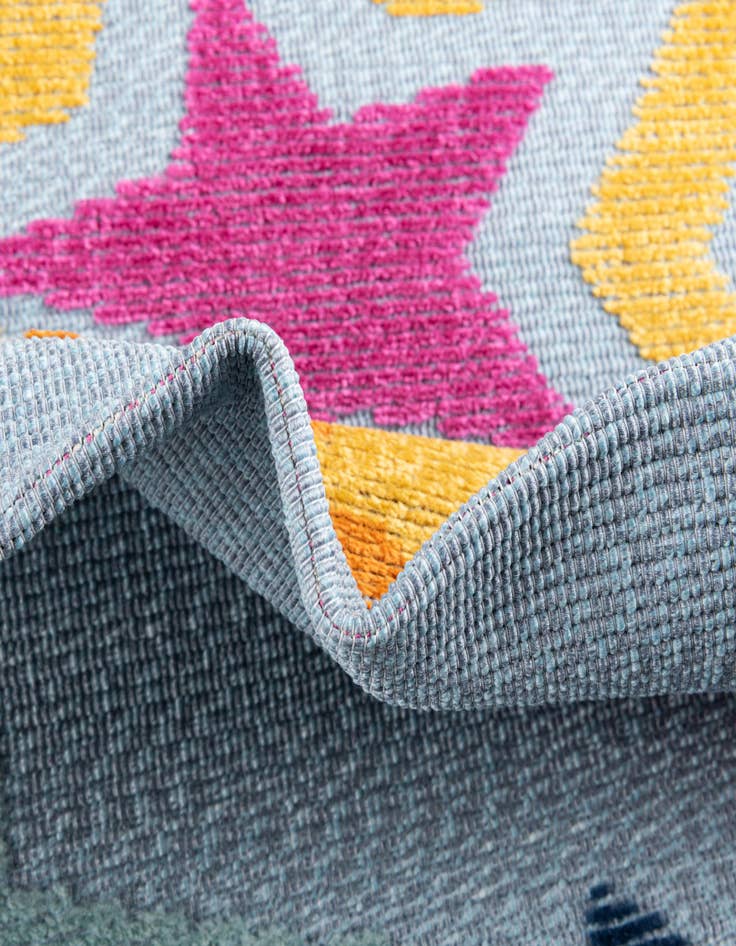 Detail image of 5' 3 x 7' 7  Washable  Indoor / Outdoor Rug