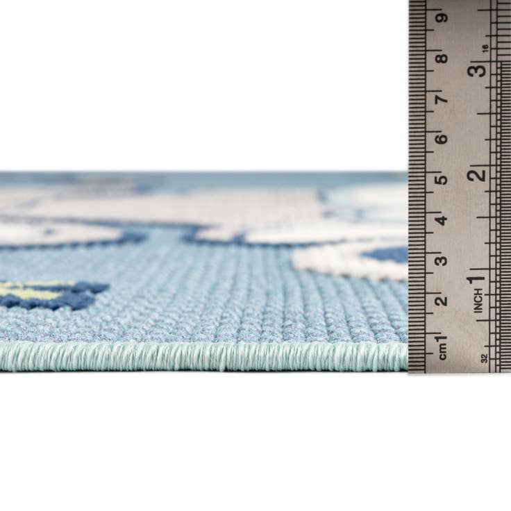 Detail image of 5' 3 x 7' 7 Easy-Clean Indoor / Outdoor Rug