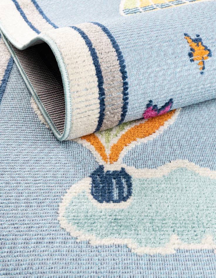 Detail image of 5' 3 x 7' 7  Washable  Indoor / Outdoor Rug