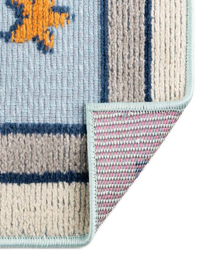 Detail image of 5' 3 x 7' 7  Washable  Indoor / Outdoor Rug