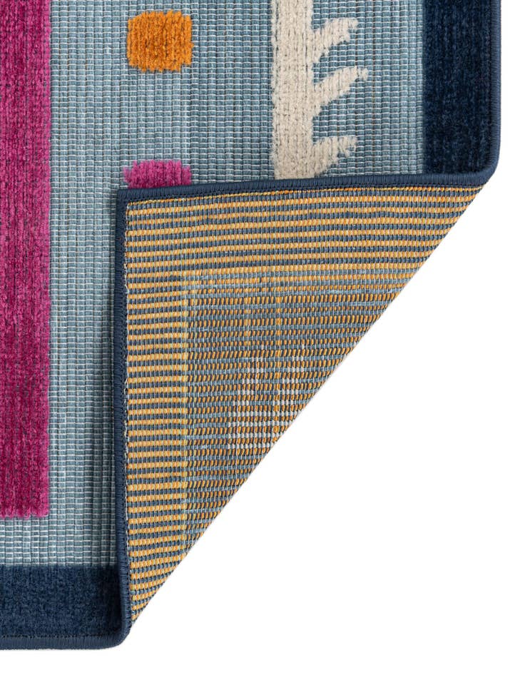 Detail image of 7' 3 x 9' 10  Washable  Indoor / Outdoor Rug