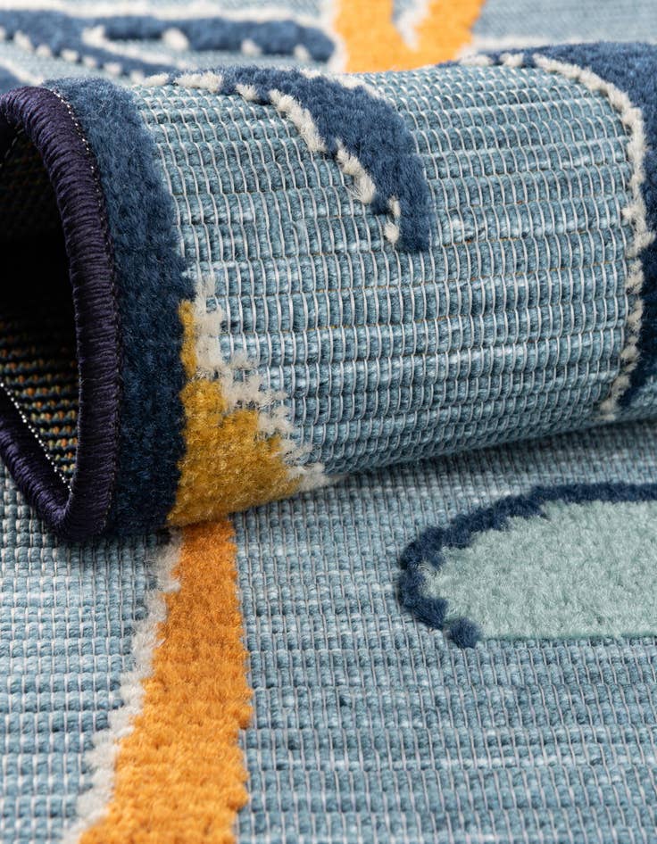 Detail image of 5' x 7' 7  Washable  Indoor / Outdoor Rug