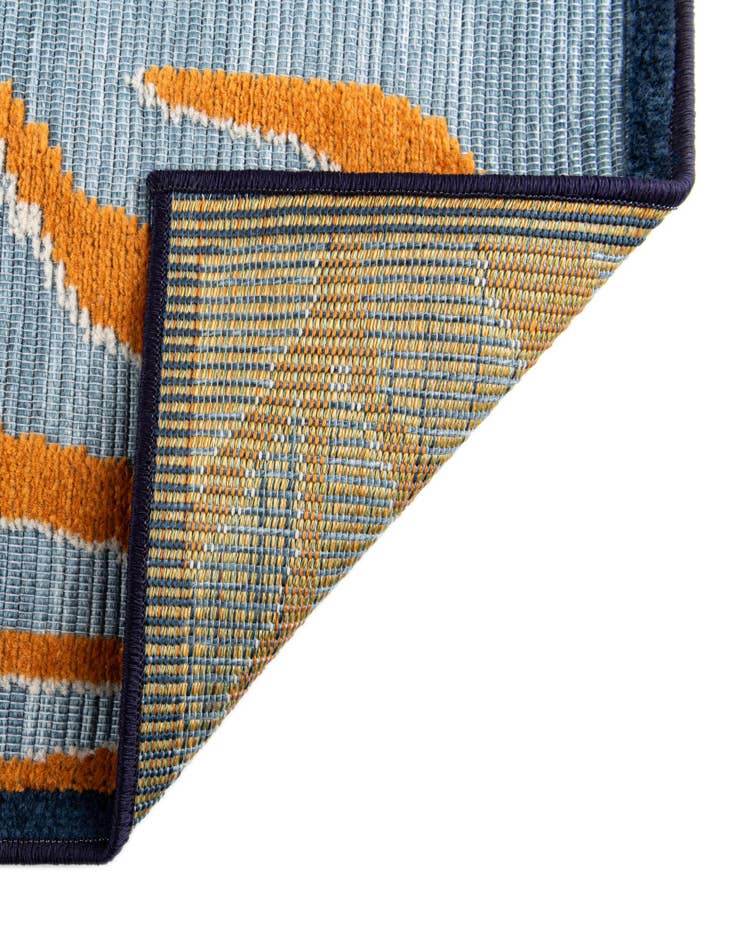 Detail image of 5' x 7' 7  Washable  Indoor / Outdoor Rug