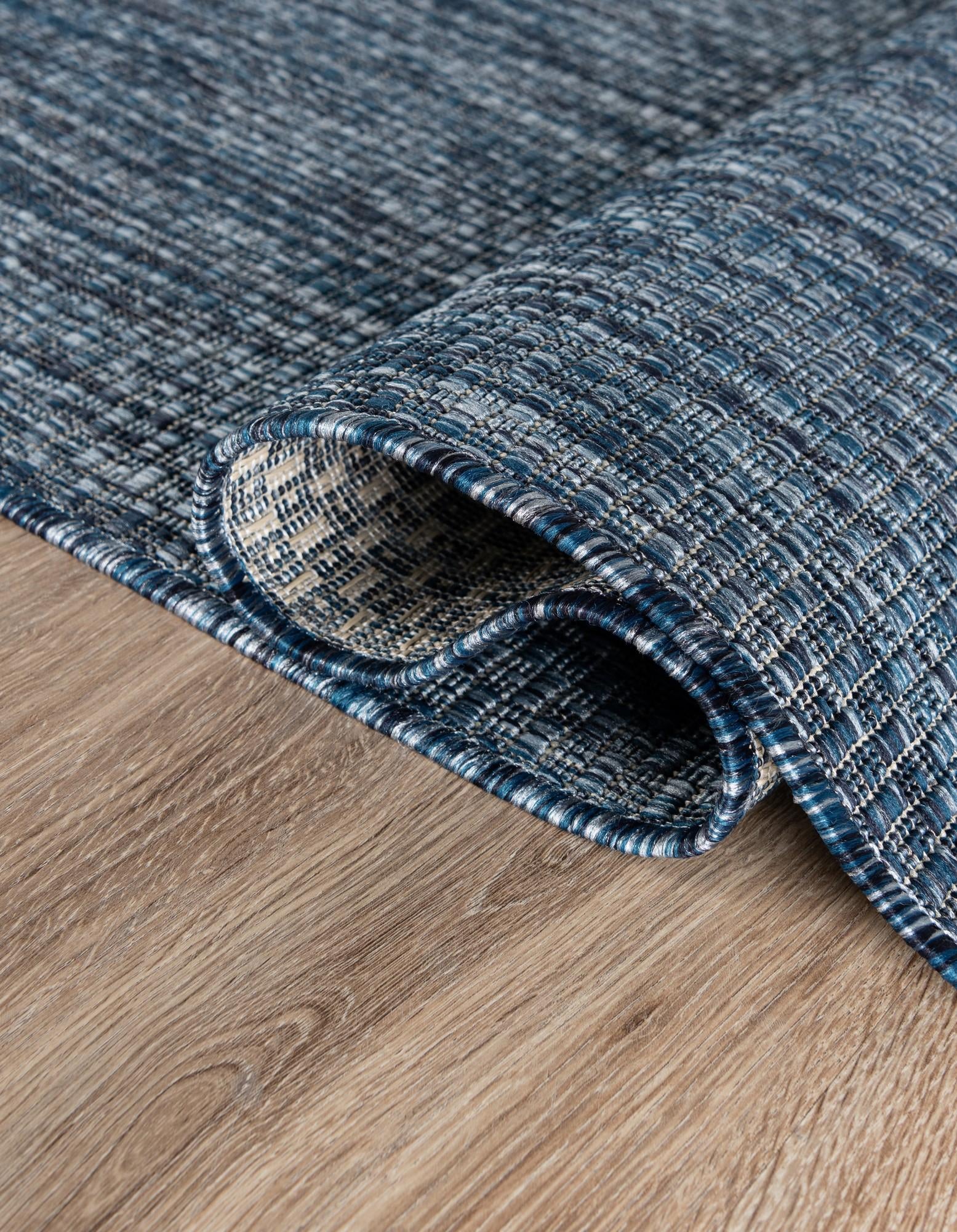 6' x 9' Easy-Clean Solid Indoor / Outdoor Rug