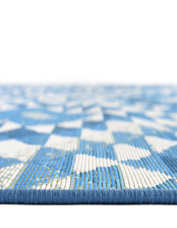 Detail image of 2' x 3' Easy-Clean Southwestern Indoor / Outdoor Rug