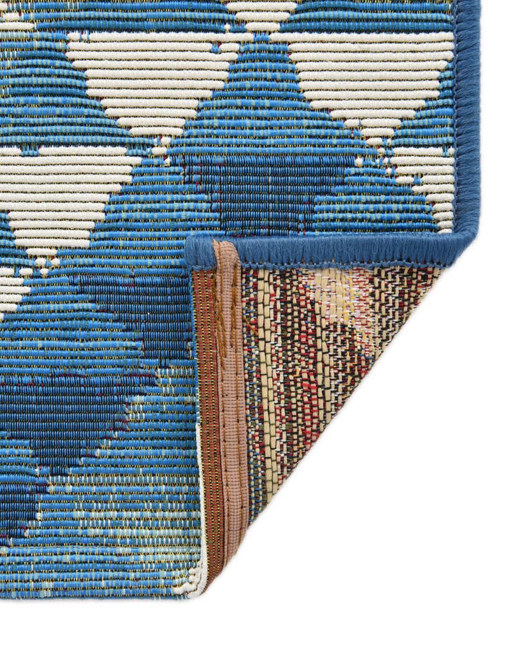Detail image of 2' x 3' Easy-Clean Southwestern Indoor / Outdoor Rug