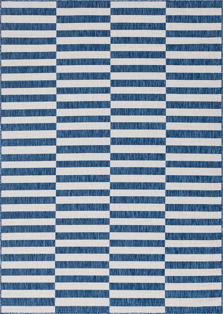 7' 10 x 11' Easy-Clean Striped Indoor / Outdoor Rug