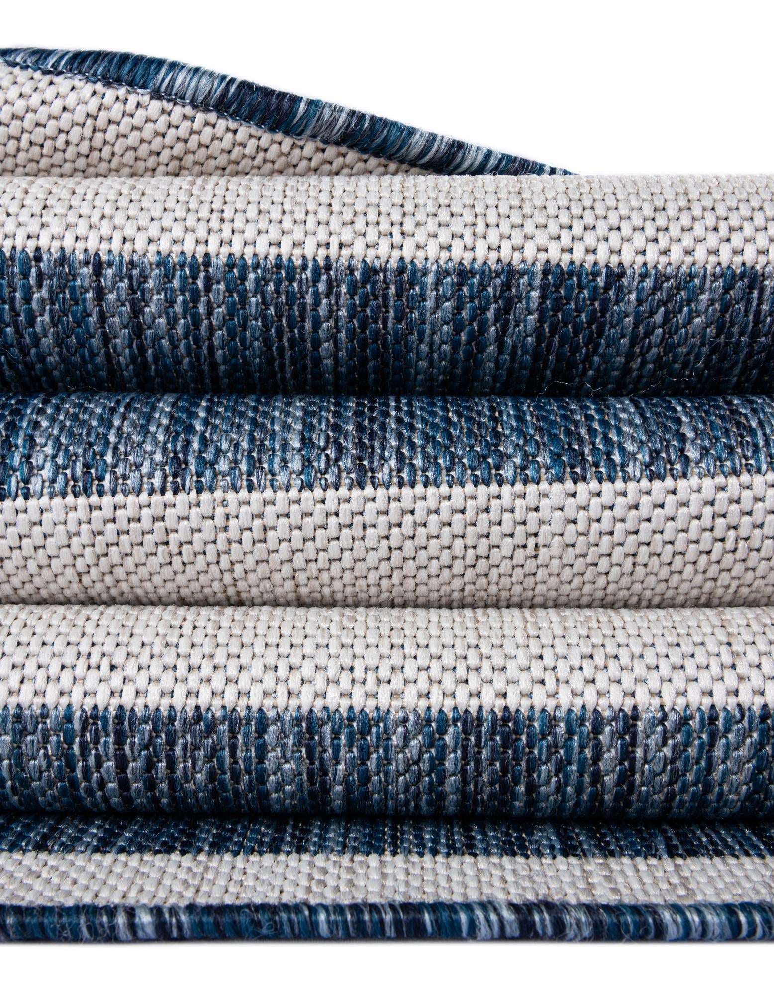5' 3 x 7' Easy-Clean Striped Indoor / Outdoor Rug