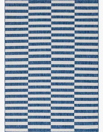 7' 10 x 11' Easy-Clean Striped Indoor / Outdoor Rug