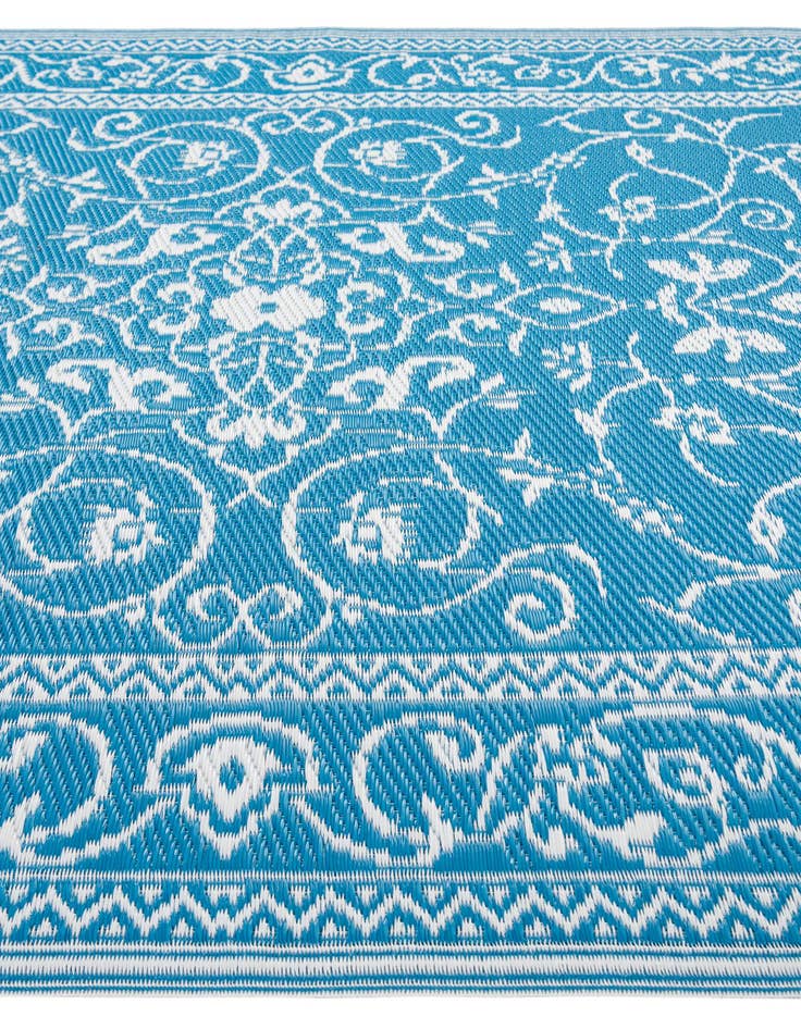 Detail image of 4' x 6'  Washable Traditional Indoor / Outdoor Rug