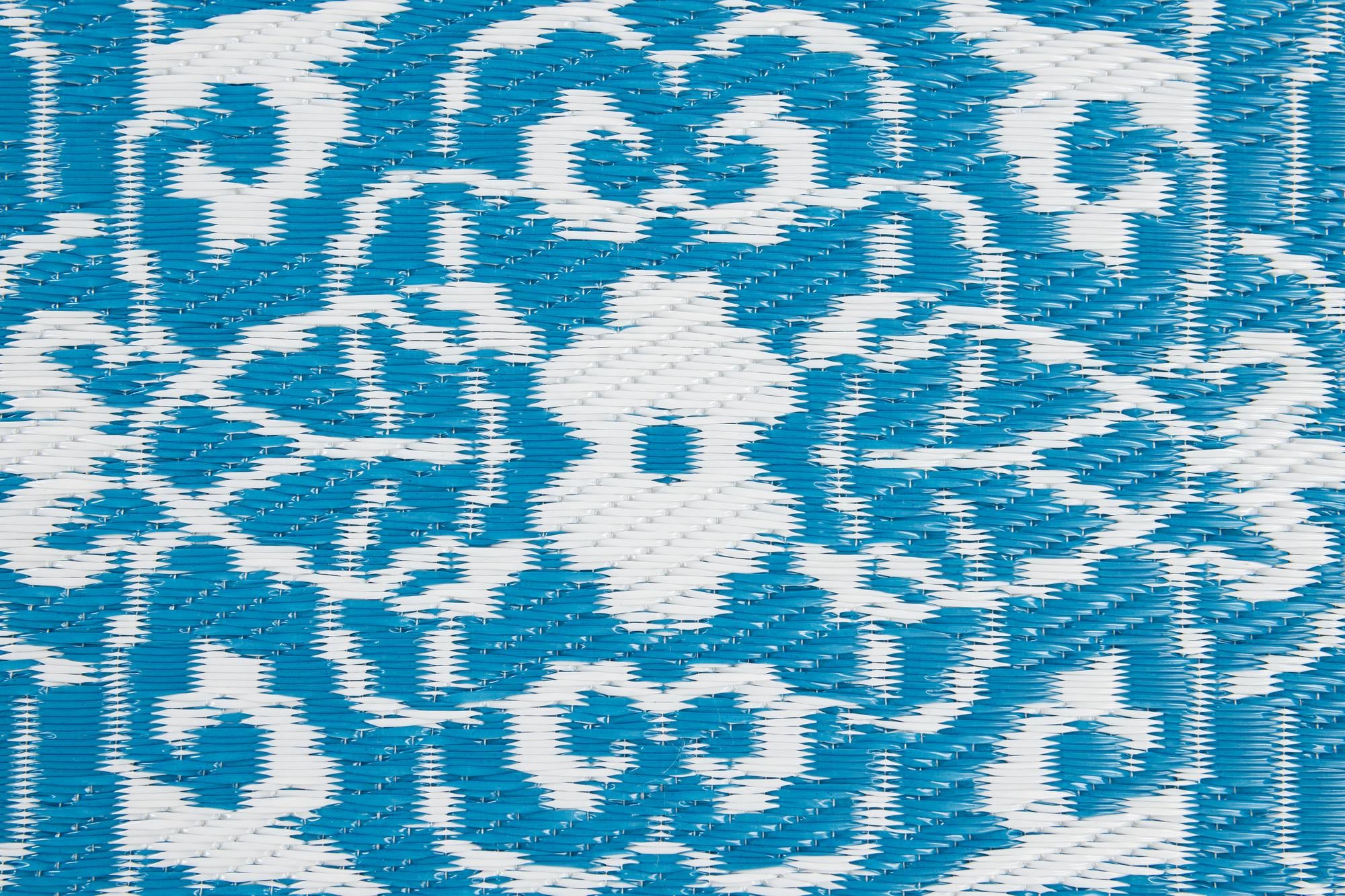 4' x 6' Easy-Clean Traditional Indoor / Outdoor Rug