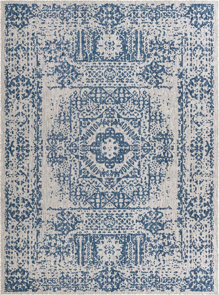 9' x 12' Easy-Clean Traditional Indoor / Outdoor Rug