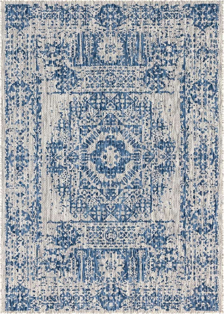7' x 10' Easy-Clean Traditional Indoor / Outdoor Rug