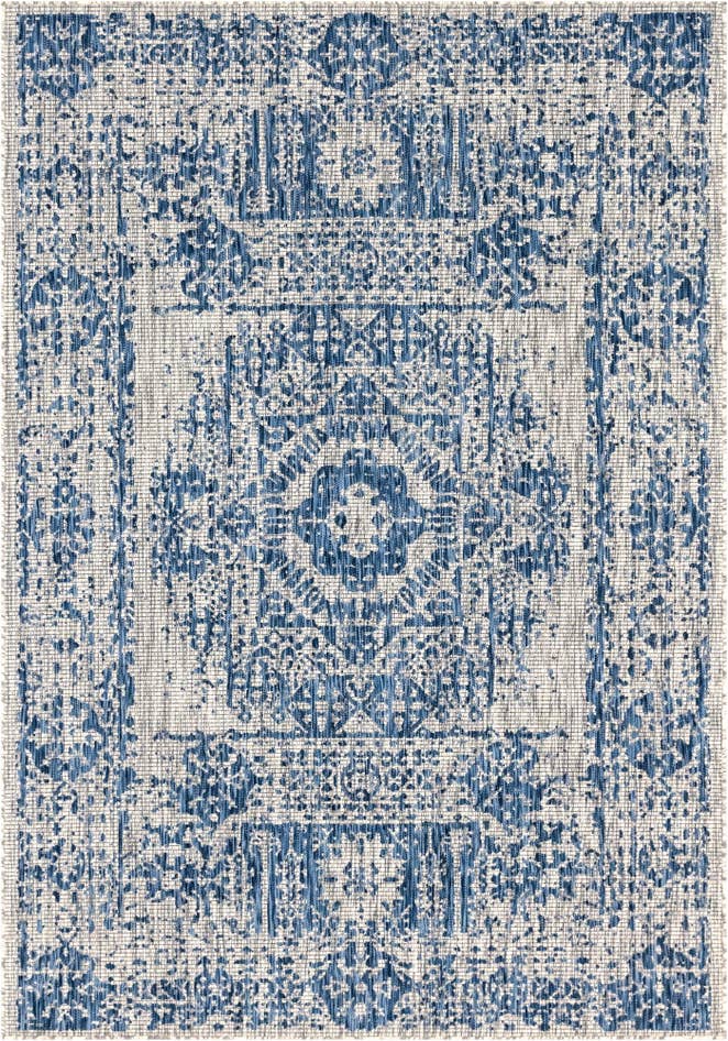 Detail image of 7' x 10' Easy-Clean Traditional Indoor / Outdoor Rug