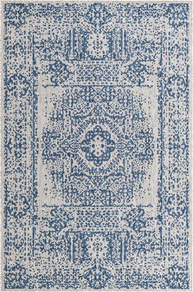 6' x 9' Easy-Clean Traditional Indoor / Outdoor Rug