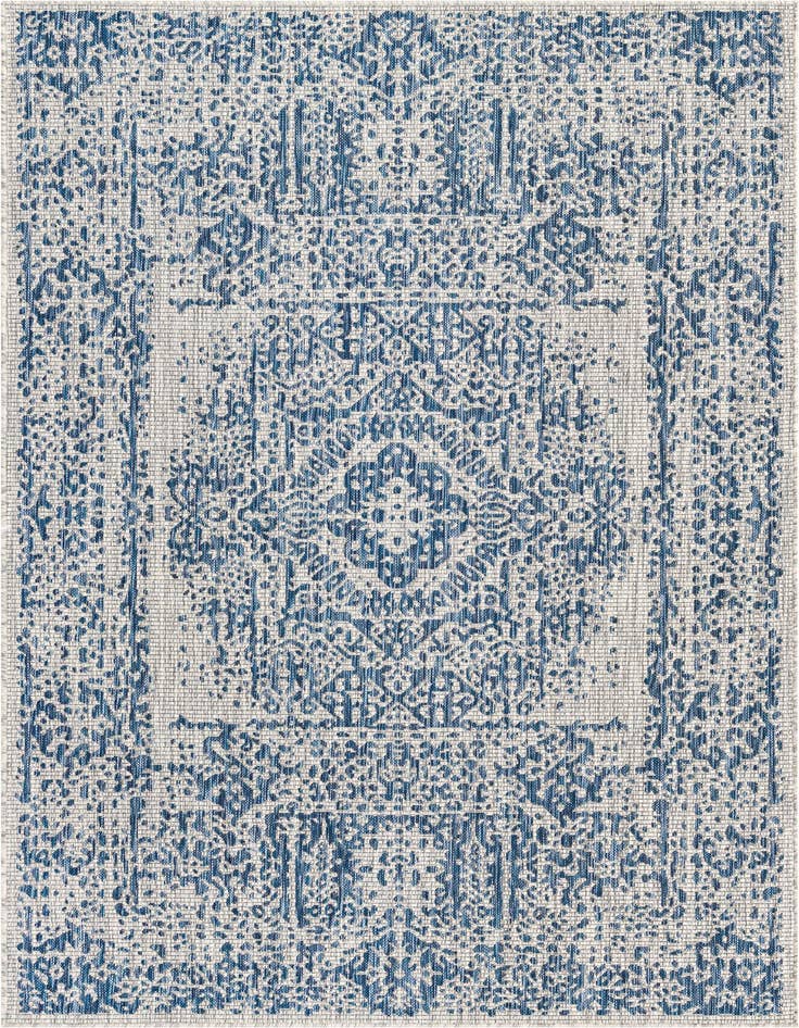 Detail image of 5' 3 x 8' Easy-Clean Traditional Indoor / Outdoor Rug