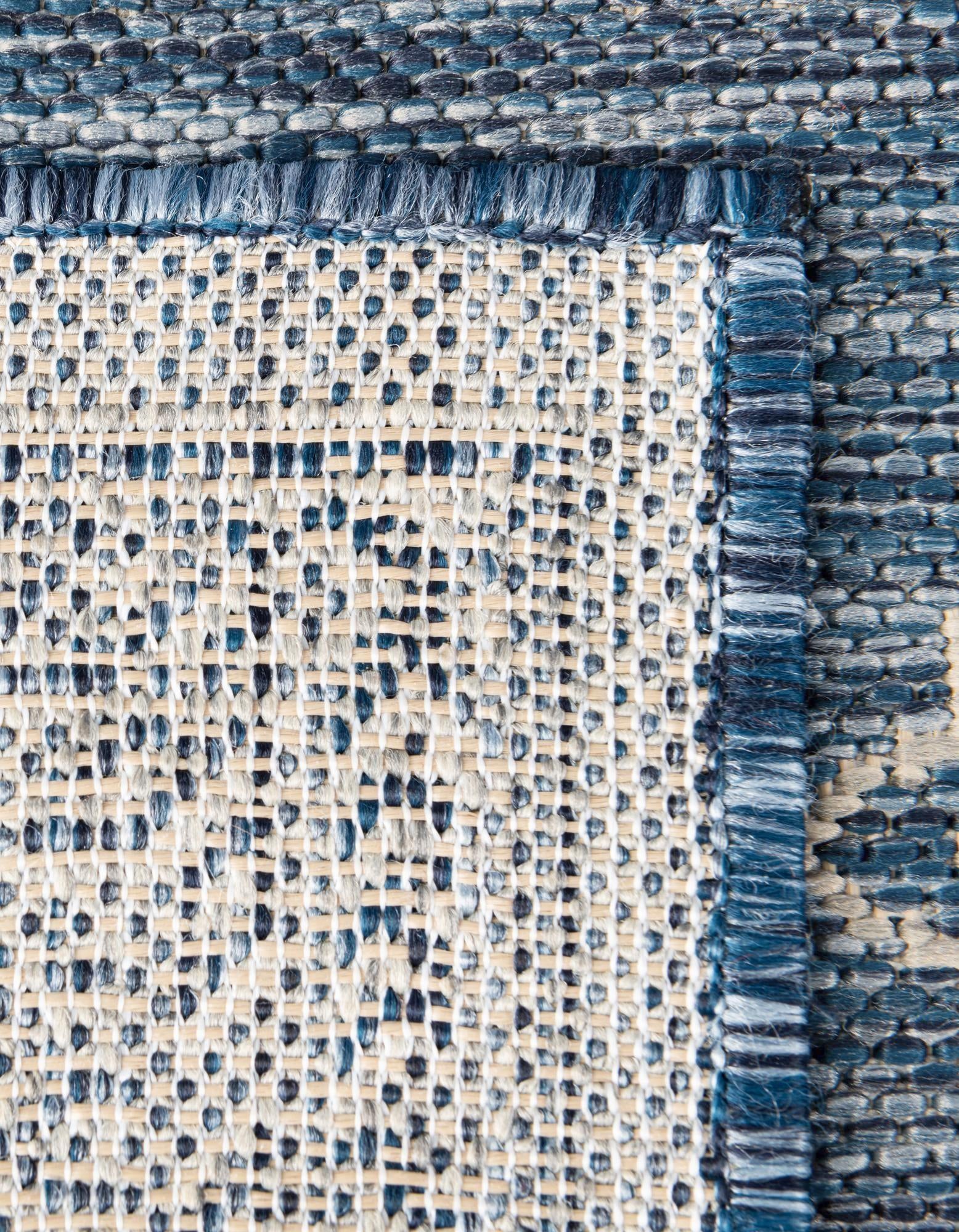 9' x 12' Easy-Clean Traditional Indoor / Outdoor Rug