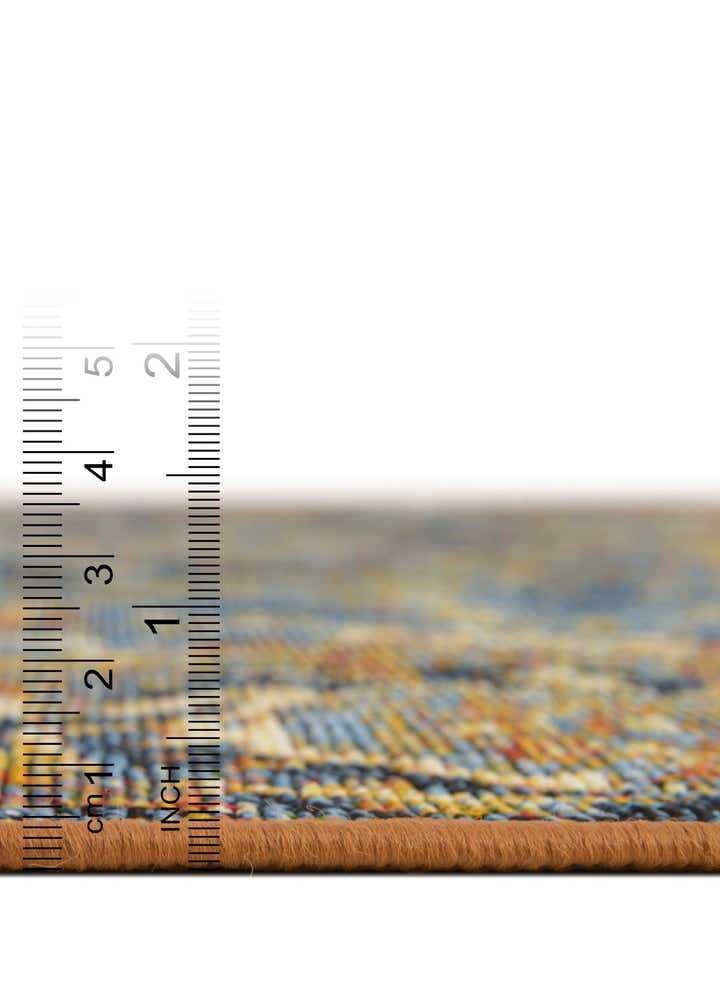 10' x 12' Easy-Clean Traditional Indoor / Outdoor Rug