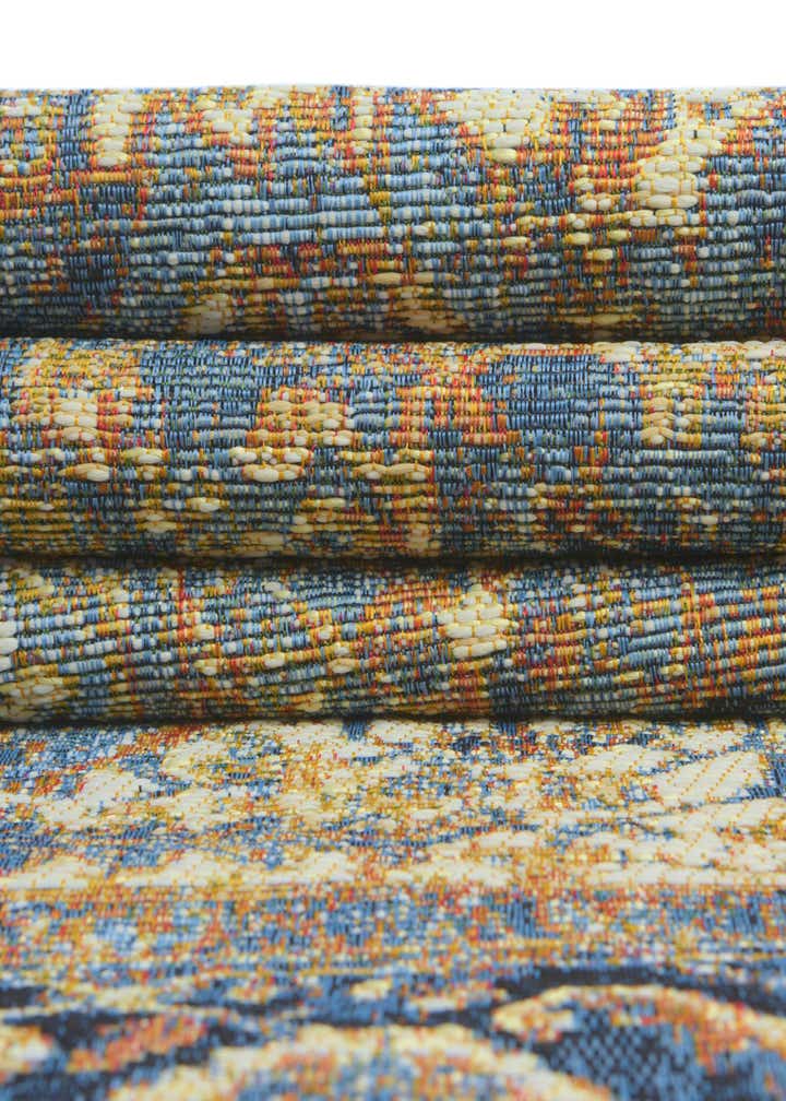 10' x 12' Easy-Clean Traditional Indoor / Outdoor Rug