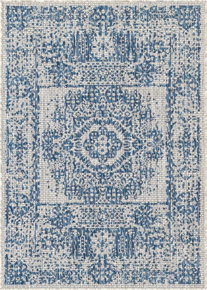3' x 5' 3 Easy-Clean Traditional Indoor / Outdoor Rug
