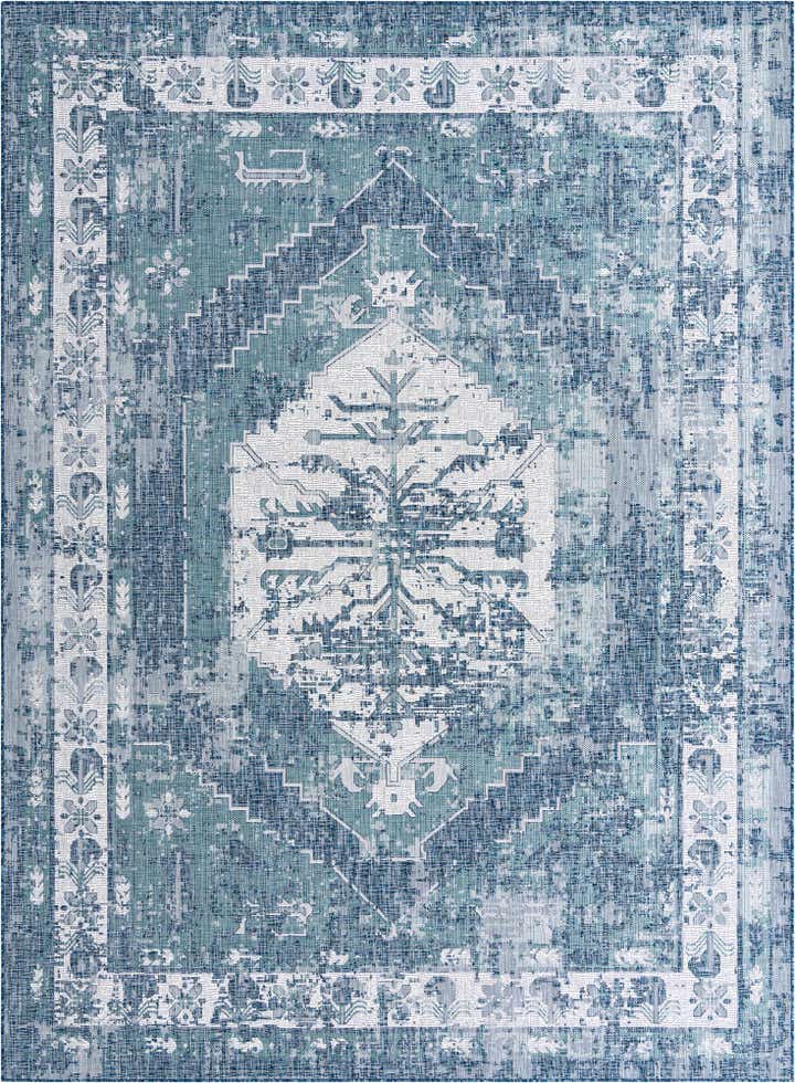 9' x 12' Easy-Clean Traditional Indoor / Outdoor Rug