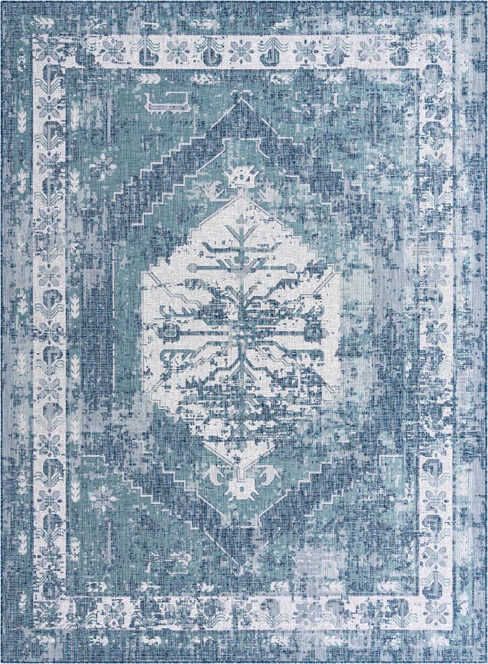 Detail image of 9' x 12' Easy-Clean Traditional Indoor / Outdoor Rug
